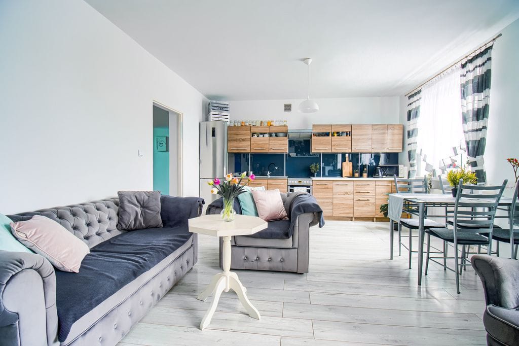 Dom 8 pokojowe na Sprzedaż