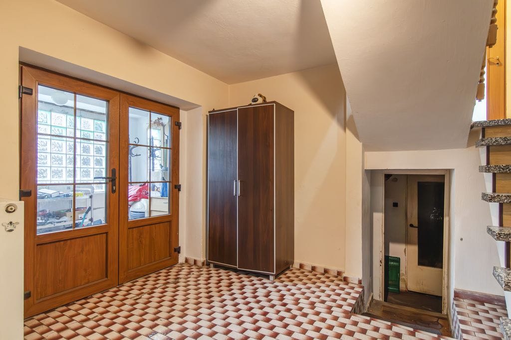 Dom 5 pokojowe na Sprzedaż