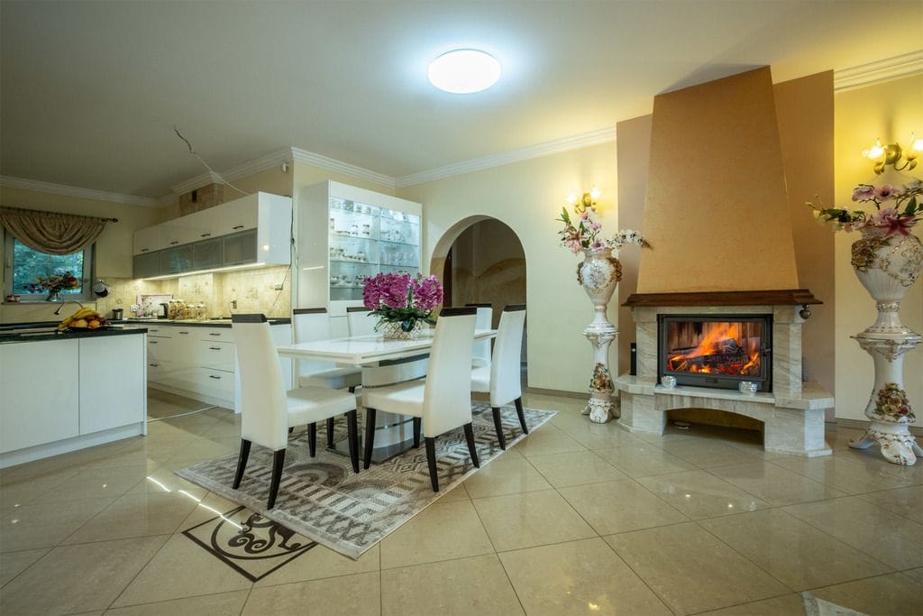 Dom 6 pokojowe na Sprzedaż