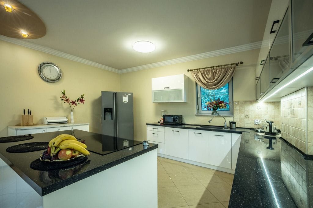 Dom 6 pokojowe na Sprzedaż