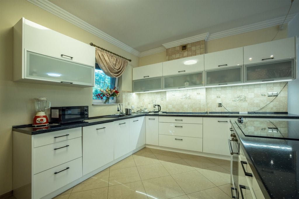 Dom 6 pokojowe na Sprzedaż