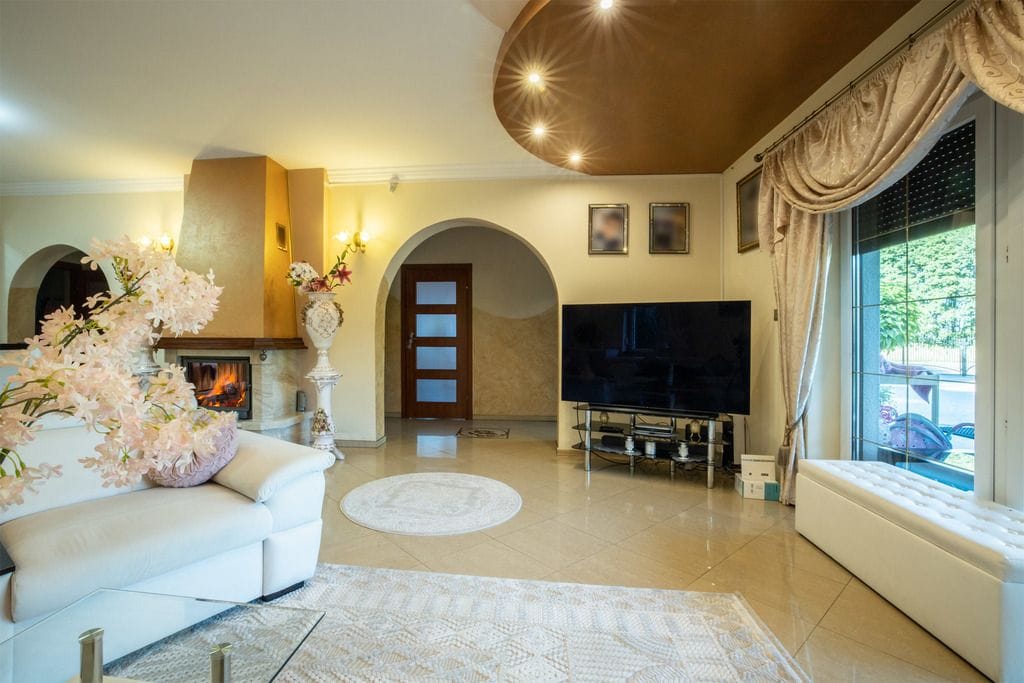 Dom 6 pokojowe na Sprzedaż