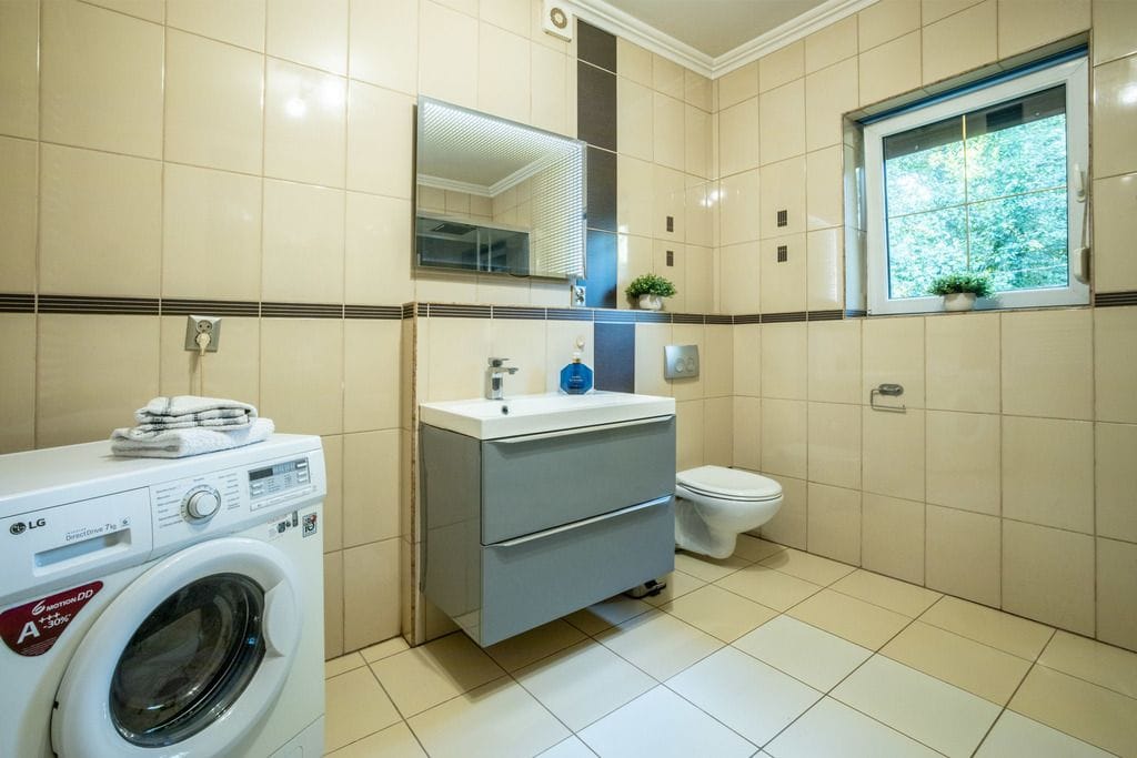 Dom 6 pokojowe na Sprzedaż