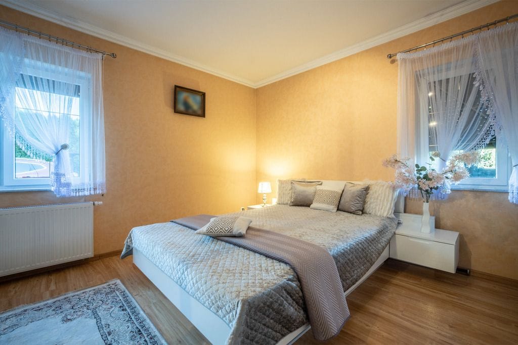 Dom 6 pokojowe na Sprzedaż