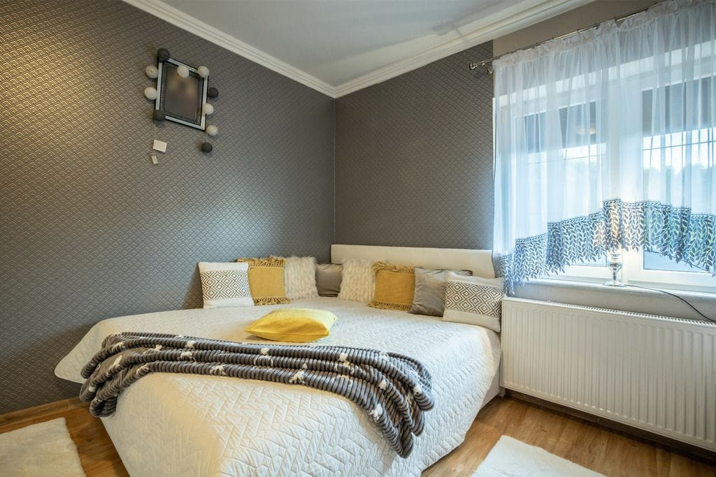 Dom 6 pokojowe na Sprzedaż