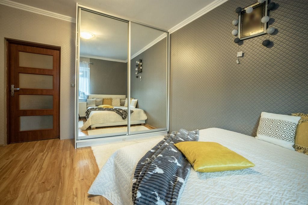 Dom 6 pokojowe na Sprzedaż