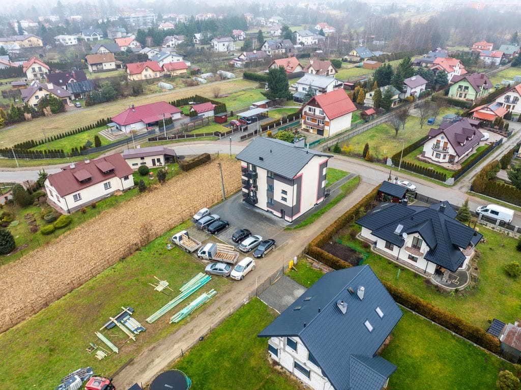 Dom 18 pokojowe na Sprzedaż