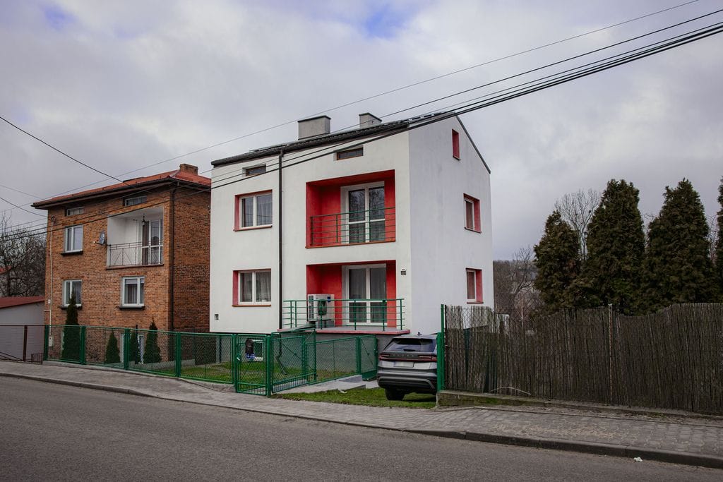 Dom 4 pokojowe na Sprzedaż