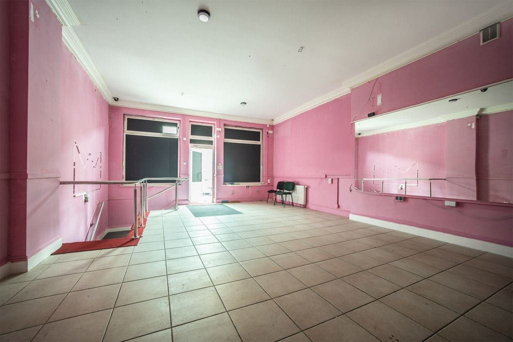 Lokal użytkowy  pokojowe na Sprzedaż