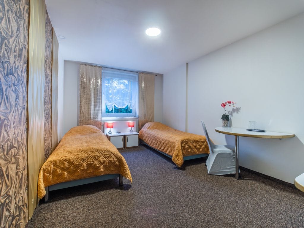 Lokal użytkowy  pokojowe na Sprzedaż