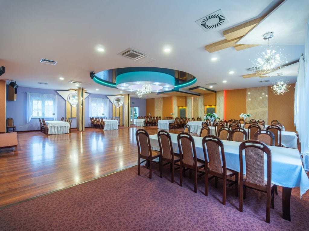 Lokal użytkowy  pokojowe na Sprzedaż