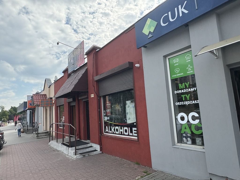 Lokal użytkowy  pokojowe na Sprzedaż