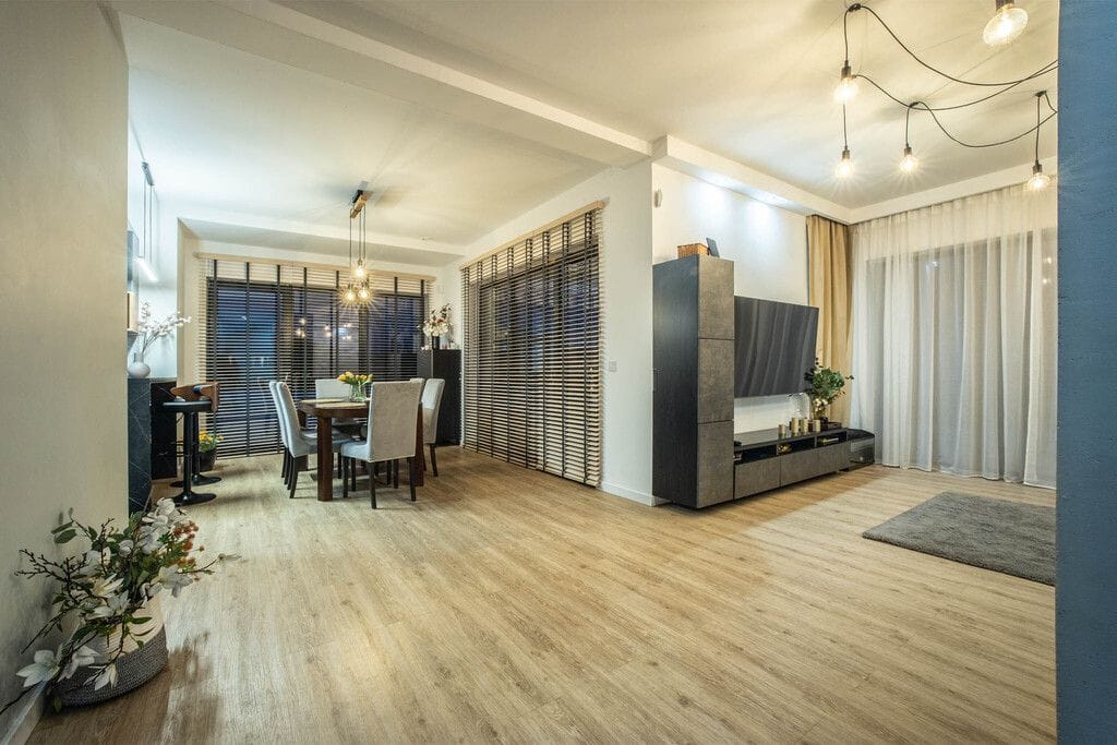 Dom 5 pokojowe na Sprzedaż