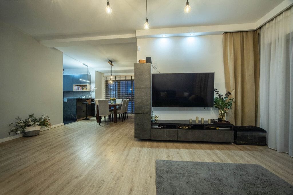 Dom 5 pokojowe na Sprzedaż