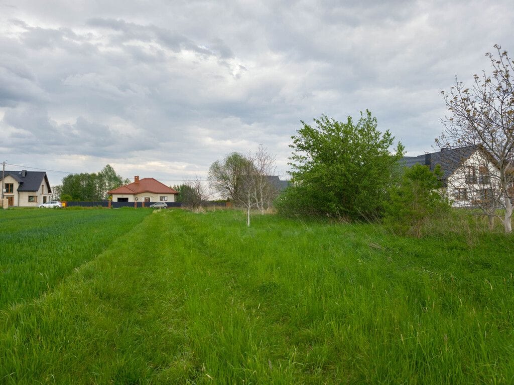 Działka  pokojowe na Sprzedaż