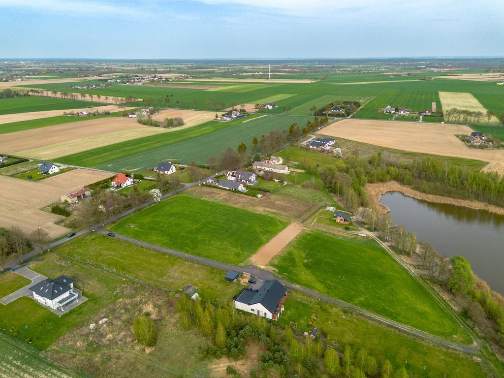 Działka  pokojowe na Sprzedaż