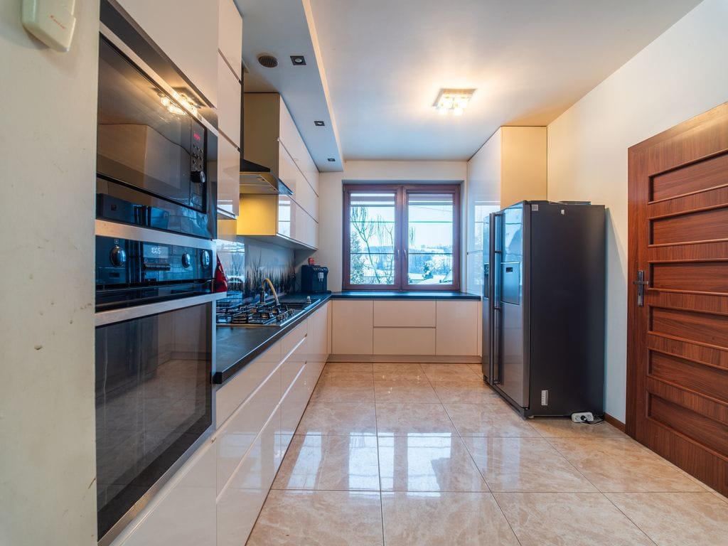 Dom 7 pokojowe na Sprzedaż