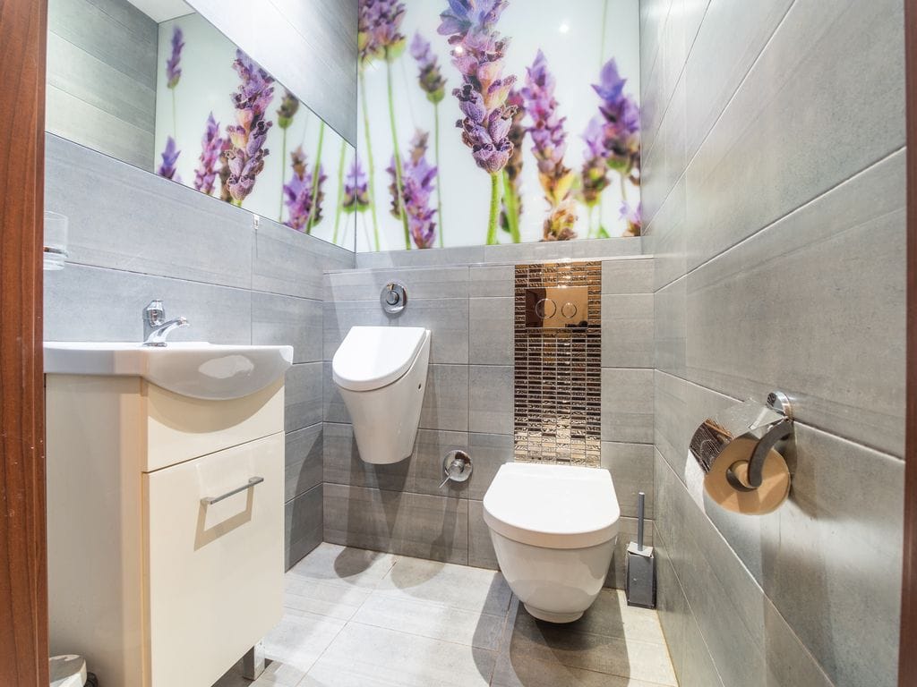 Dom 7 pokojowe na Sprzedaż