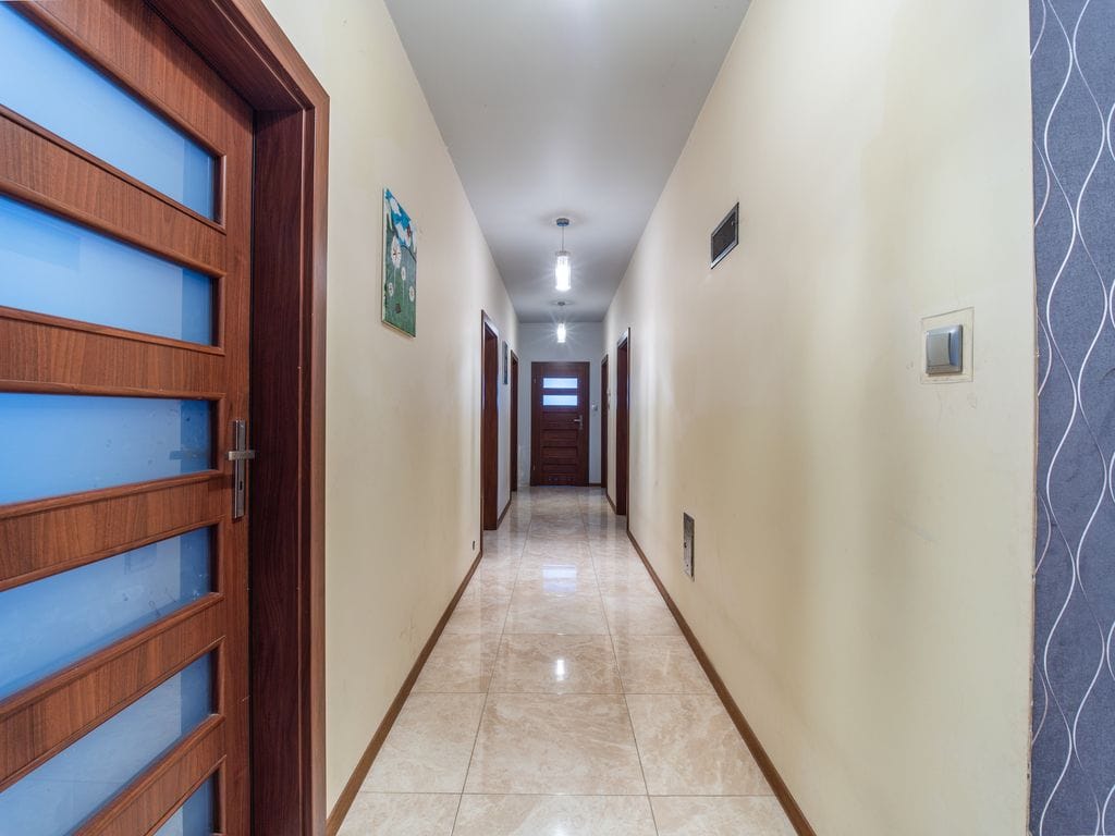 Dom 7 pokojowe na Sprzedaż