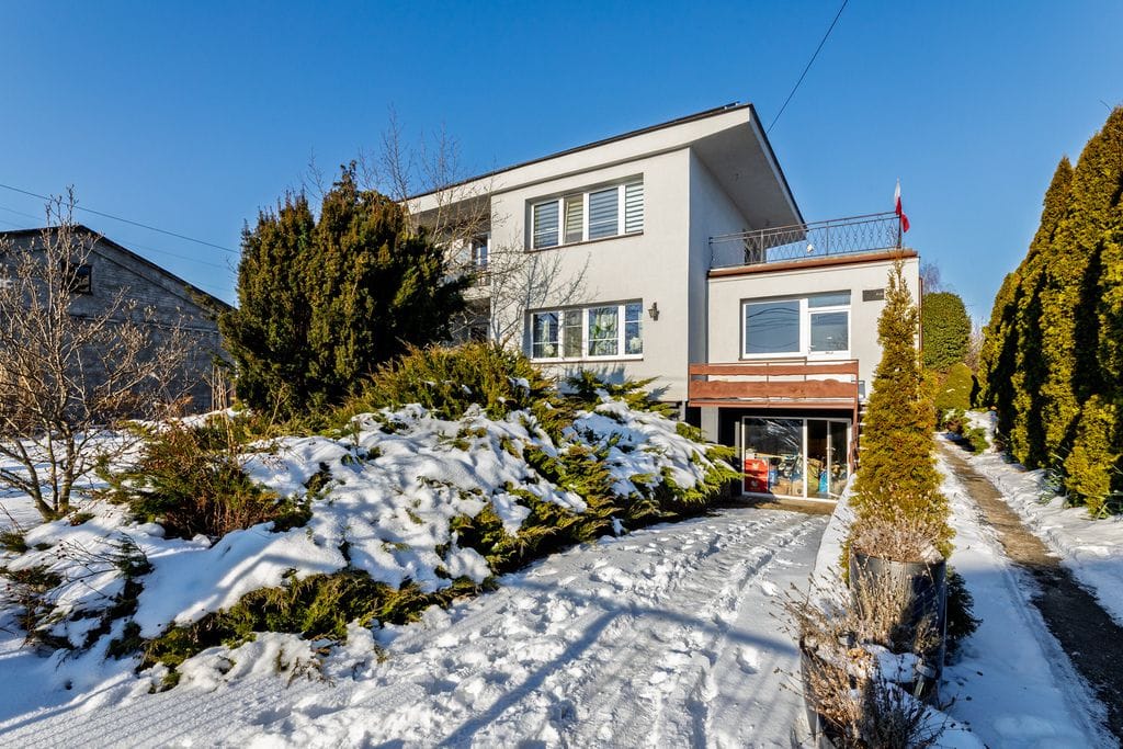 Dom 4 pokojowe na Sprzedaż