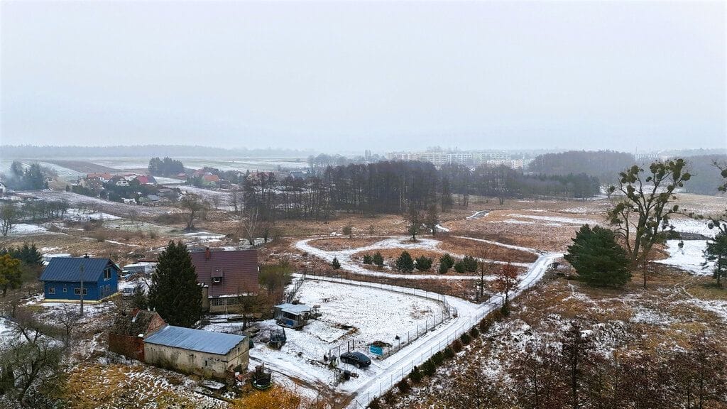 Działka  pokojowe na Sprzedaż