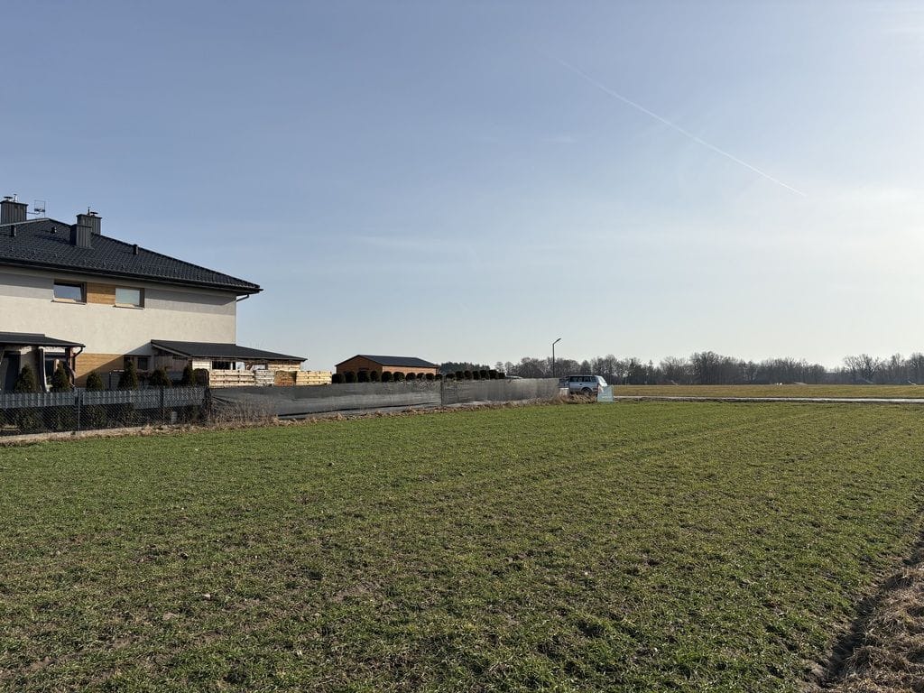 Działka  pokojowe na Sprzedaż