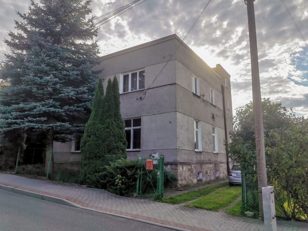 Dom 6 pokojowe na Sprzedaż