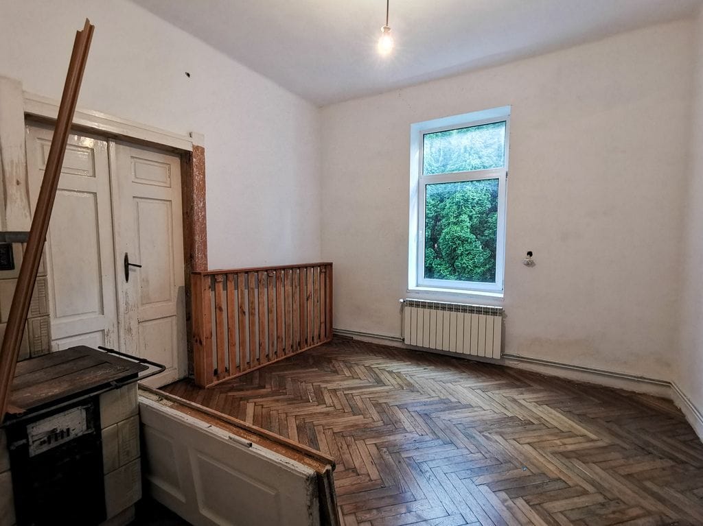 Dom 6 pokojowe na Sprzedaż