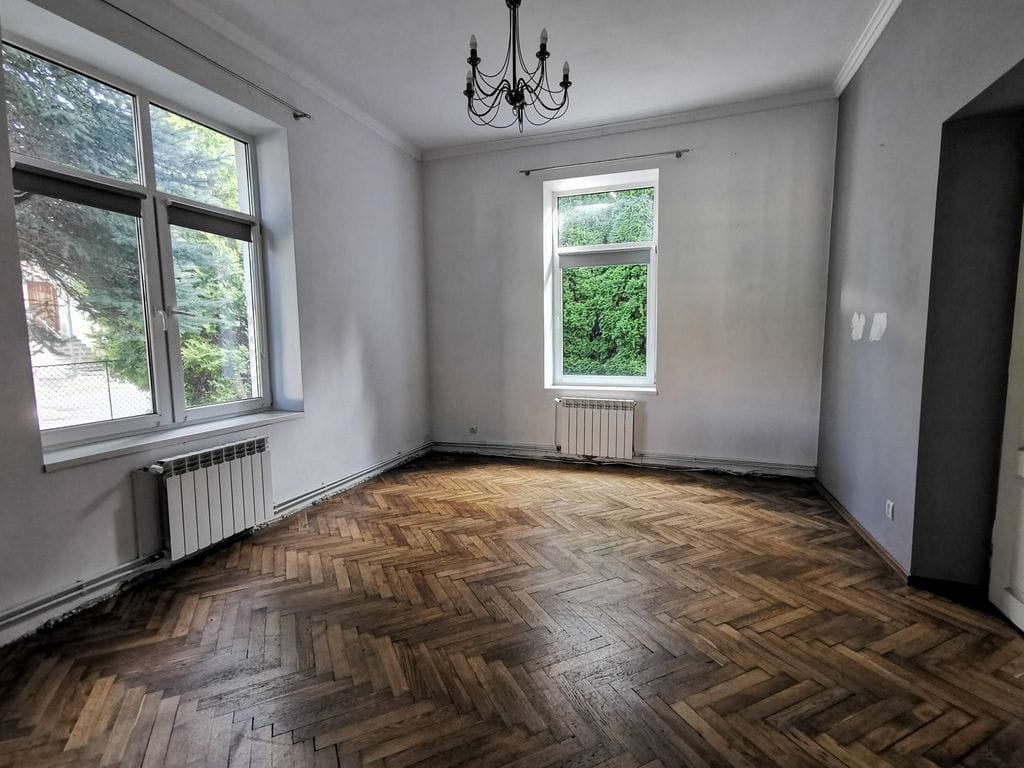 Dom 6 pokojowe na Sprzedaż