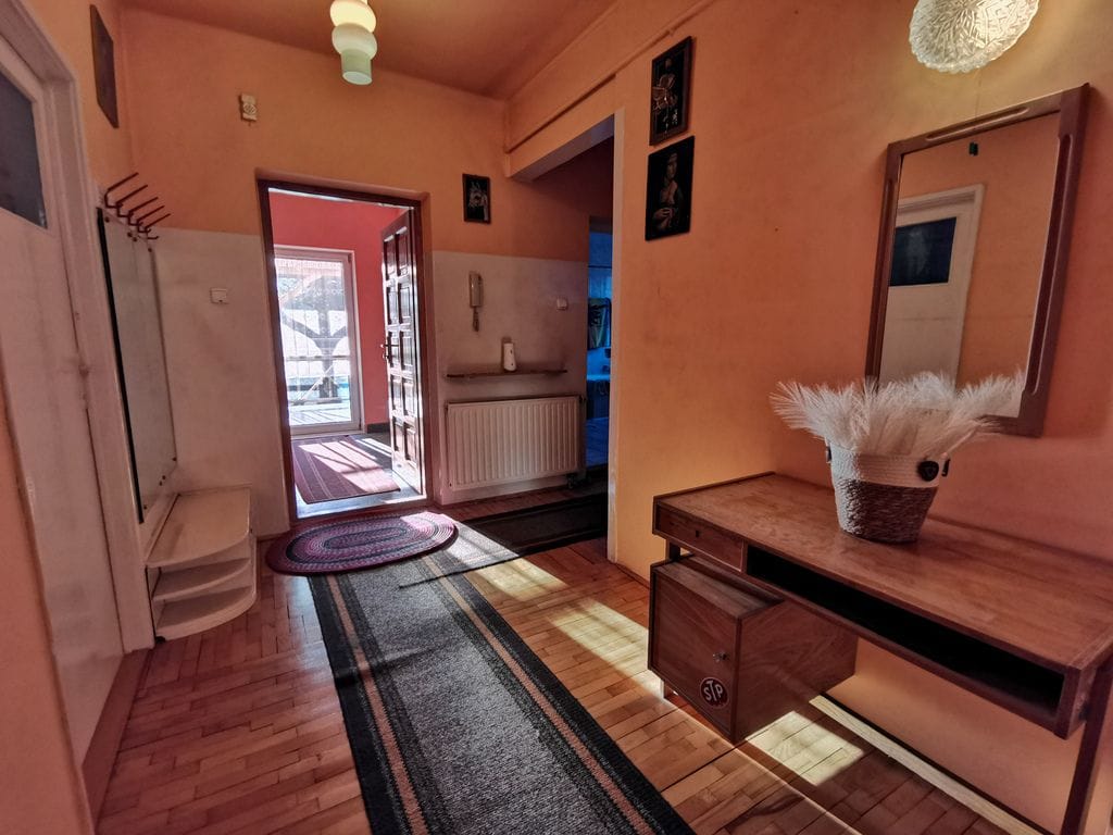 Dom 6 pokojowe na Sprzedaż