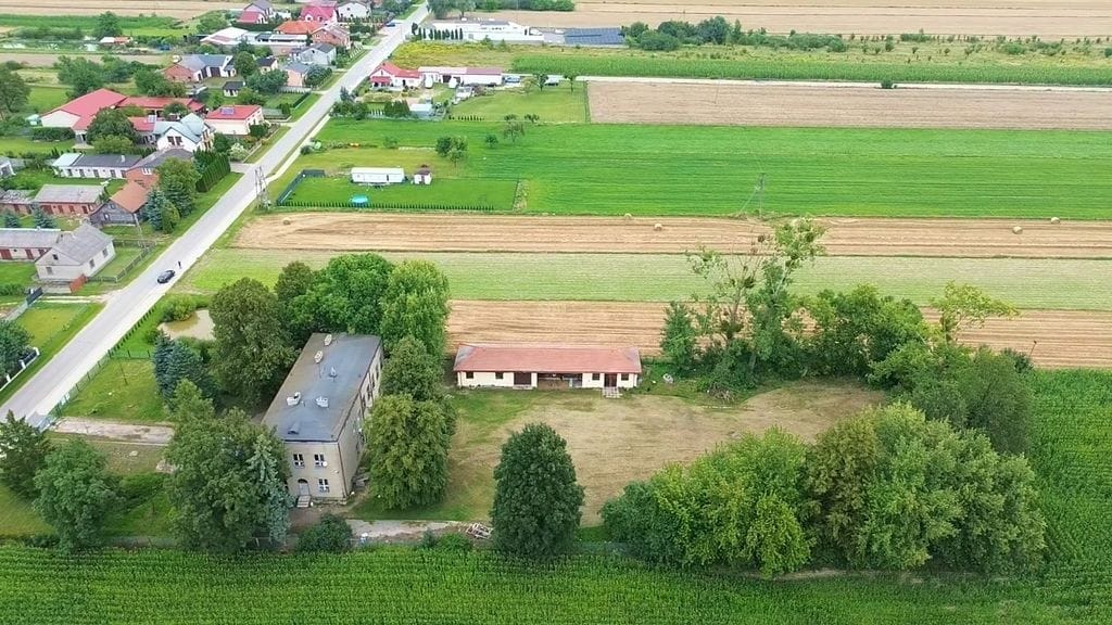Dom 9 pokojowe na Sprzedaż
