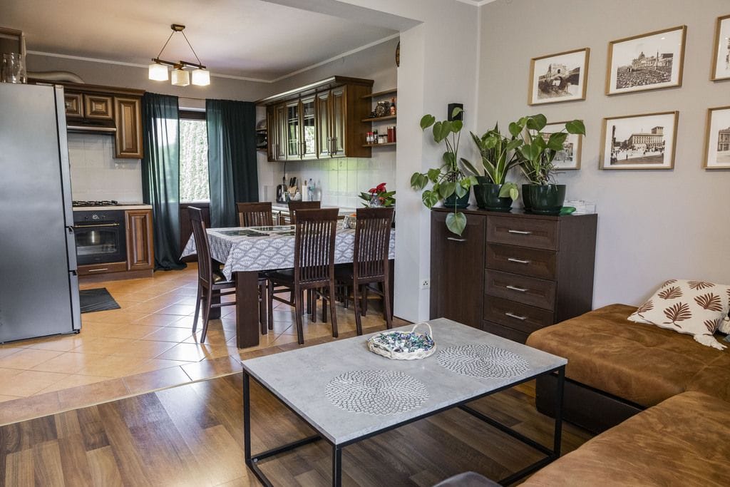 Dom 5 pokojowe na Sprzedaż