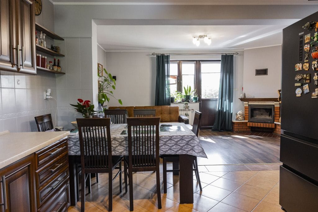 Dom 5 pokojowe na Sprzedaż