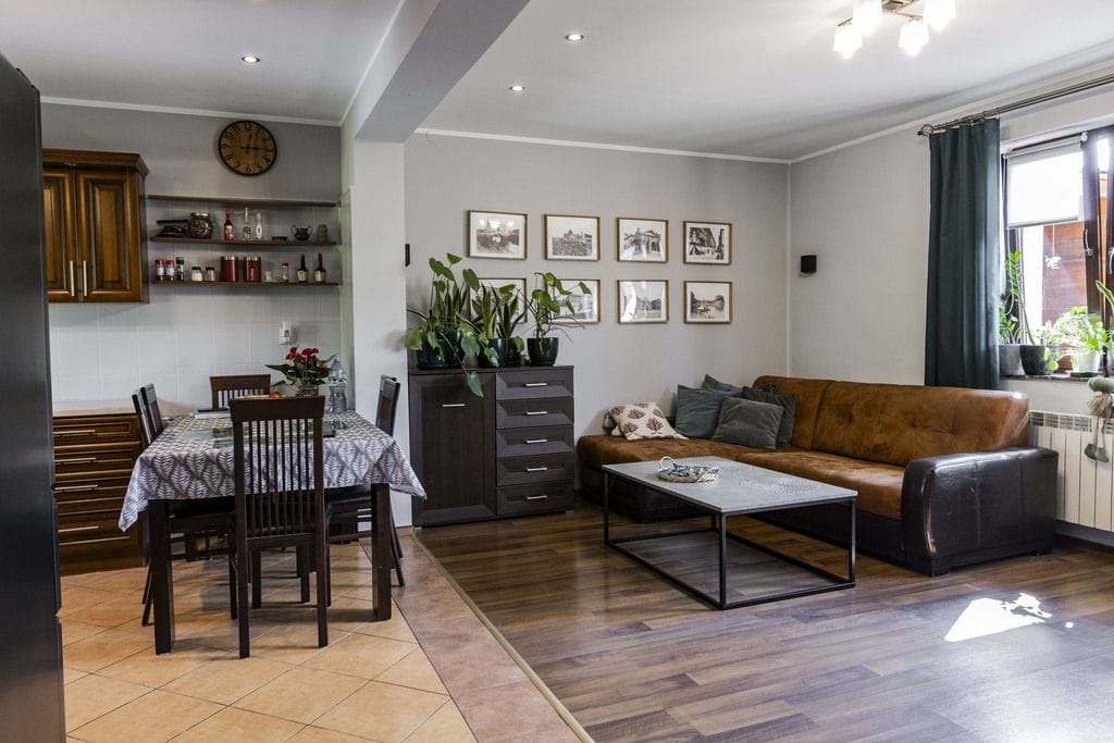 Dom 5 pokojowe na Sprzedaż