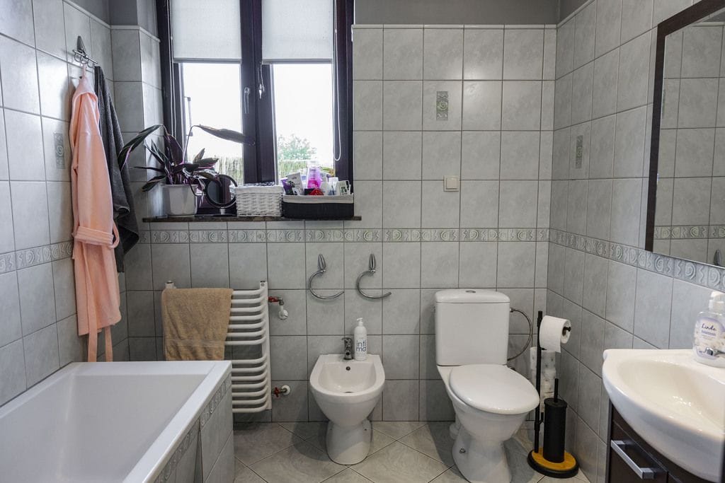 Dom 5 pokojowe na Sprzedaż