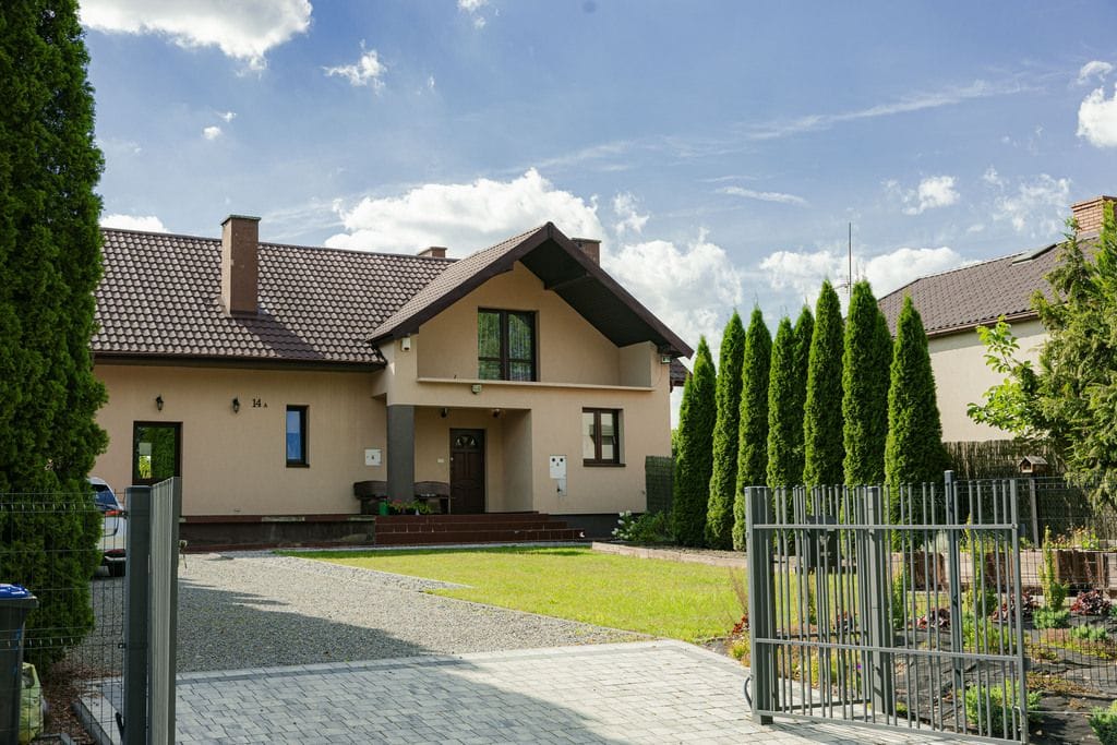 Dom 5 pokojowe na Sprzedaż