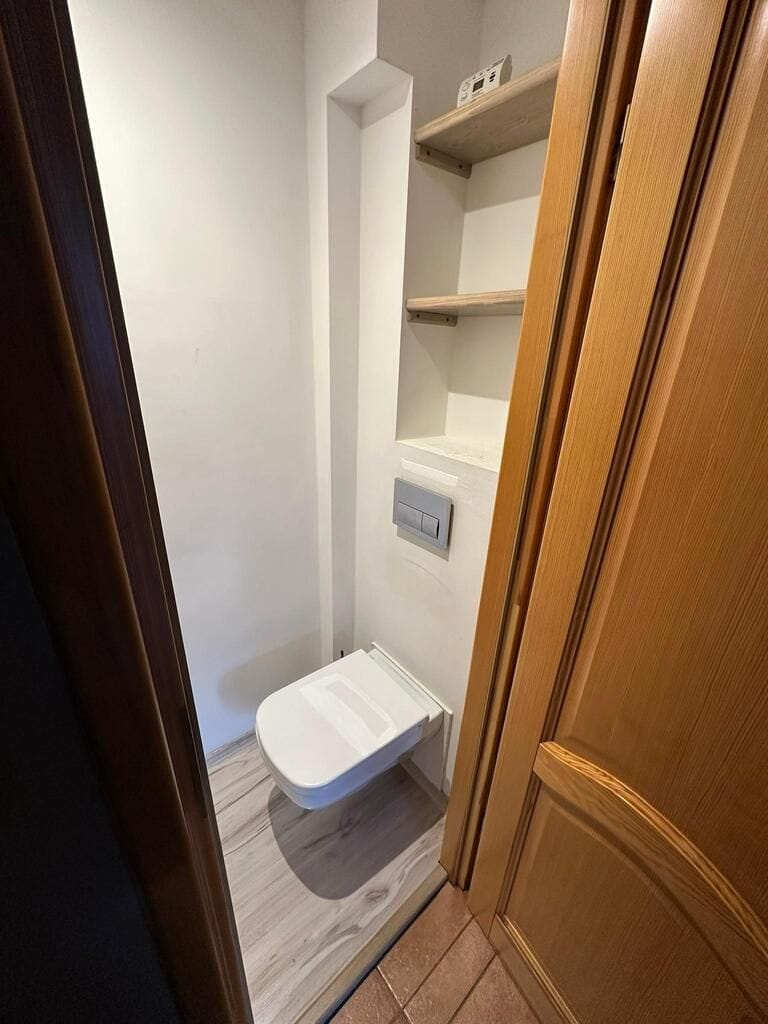 Lokal użytkowy  pokojowe na Sprzedaż