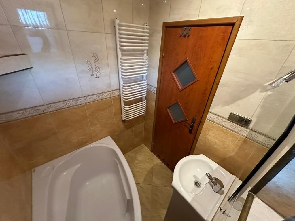 Lokal użytkowy  pokojowe na Sprzedaż