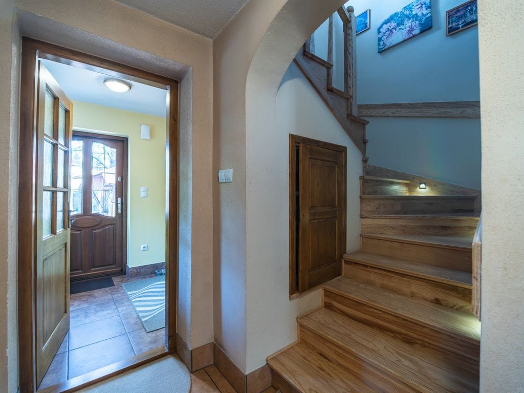 Dom 5 pokojowe na Sprzedaż