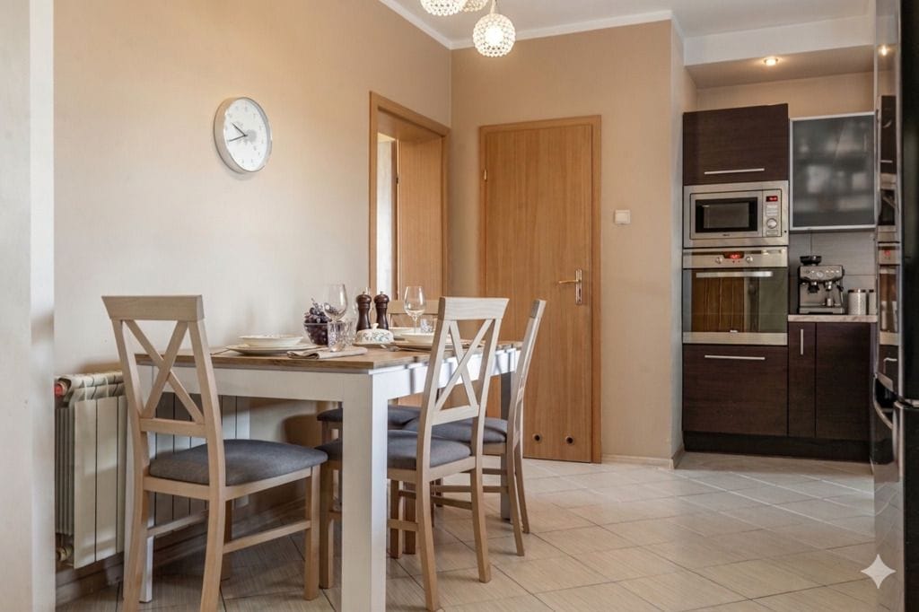 Dom 4 pokojowe na Sprzedaż