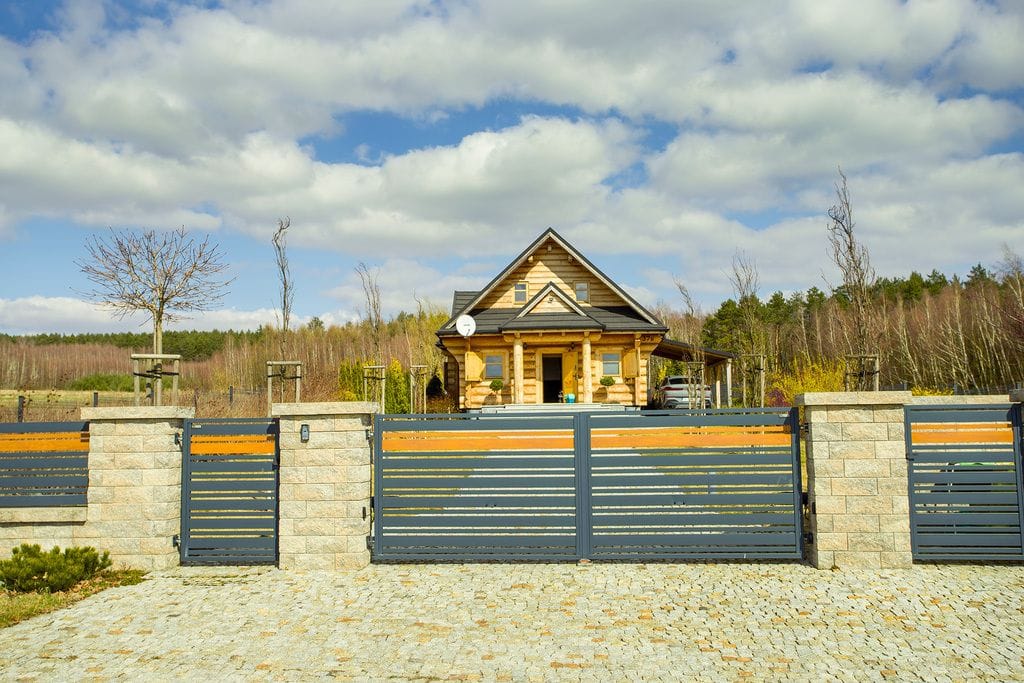 Dom 5 pokojowe na Sprzedaż