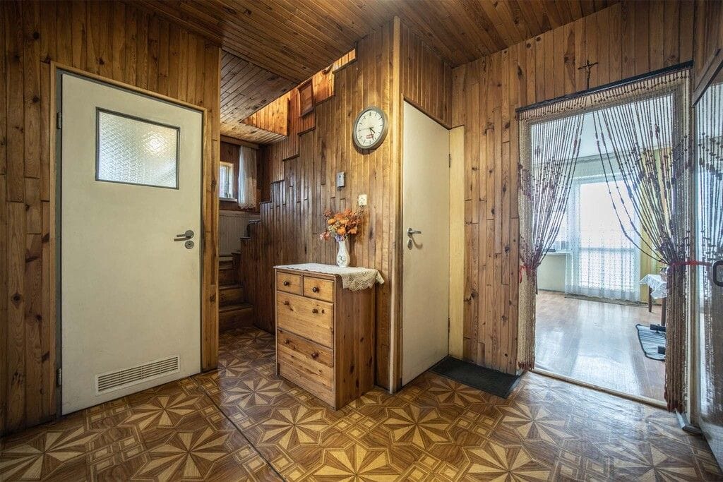 Dom 8 pokojowe na Sprzedaż