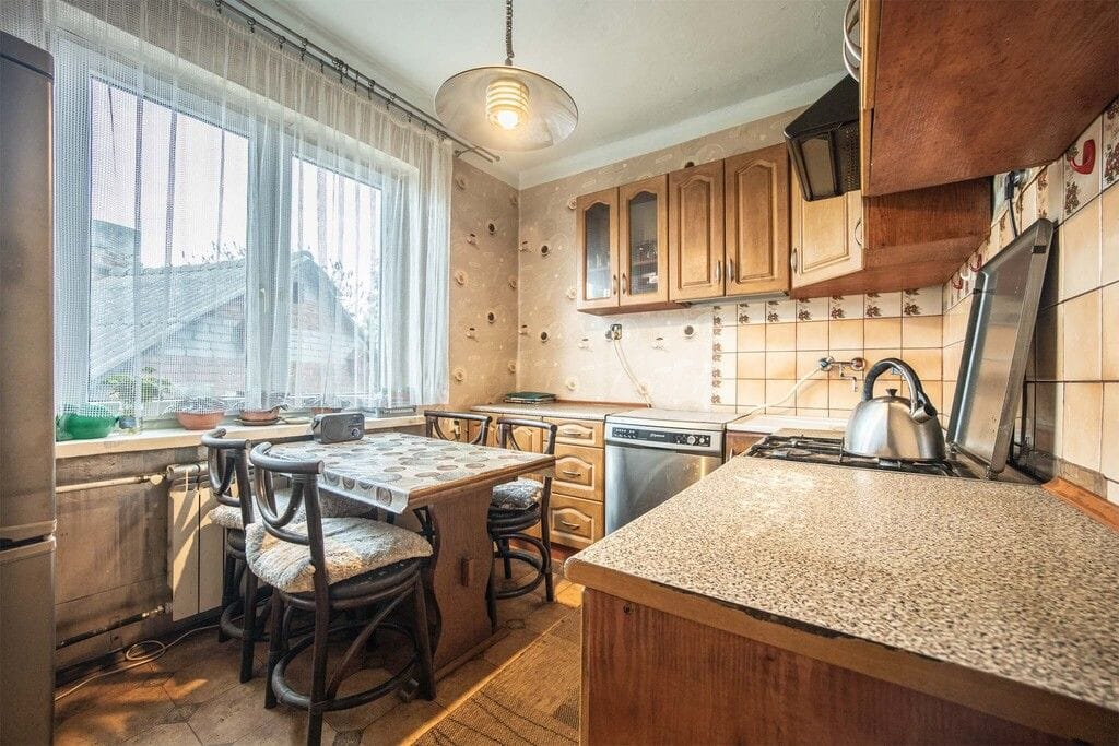 Dom 8 pokojowe na Sprzedaż