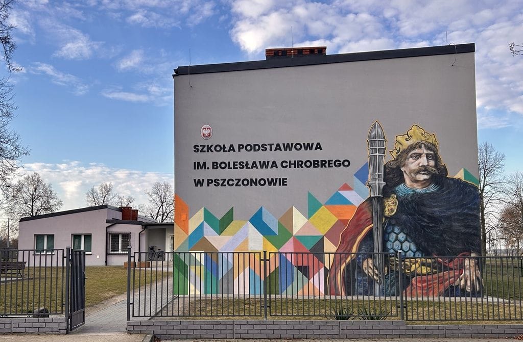 Dom 8 pokojowe na Sprzedaż