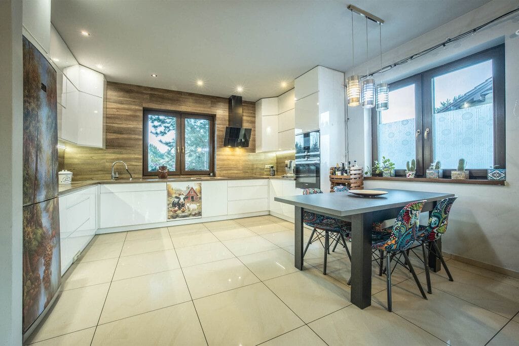 Dom 5 pokojowe na Sprzedaż