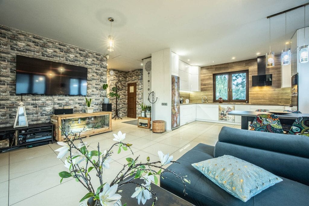 Dom 5 pokojowe na Sprzedaż