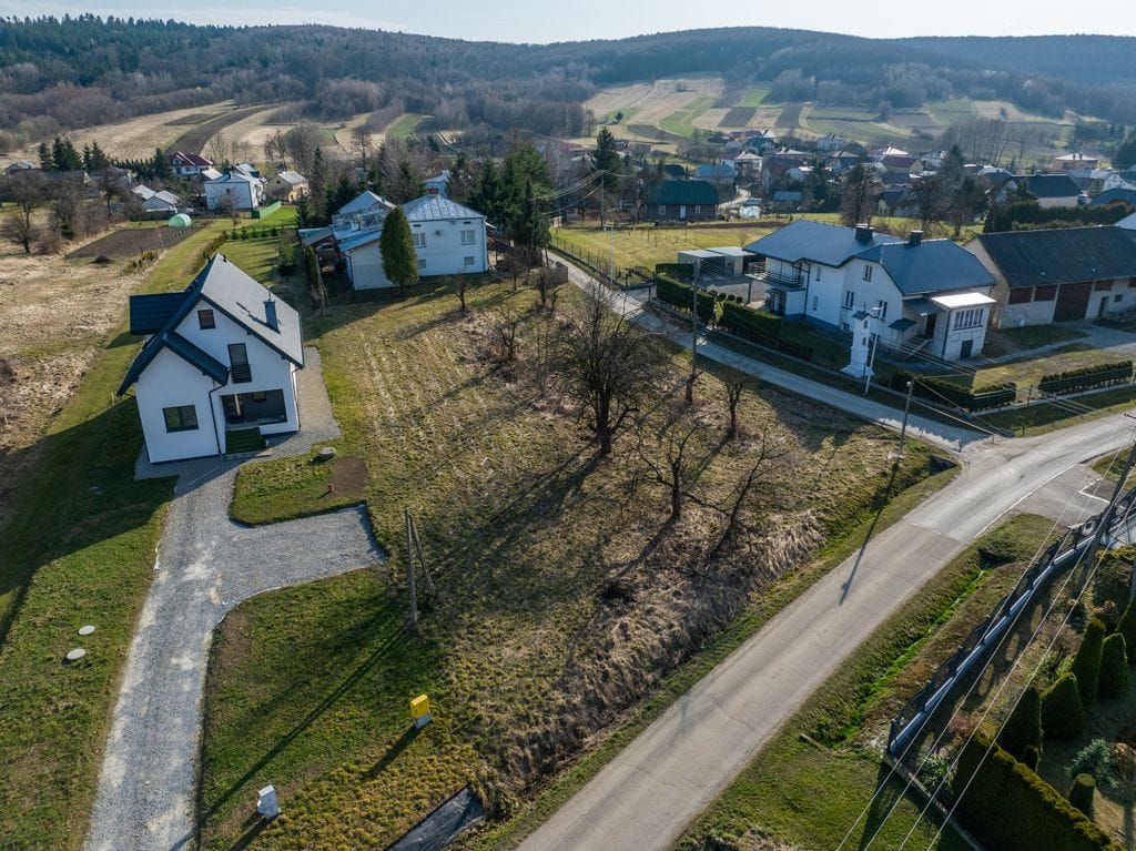 Działka  pokojowe na Sprzedaż