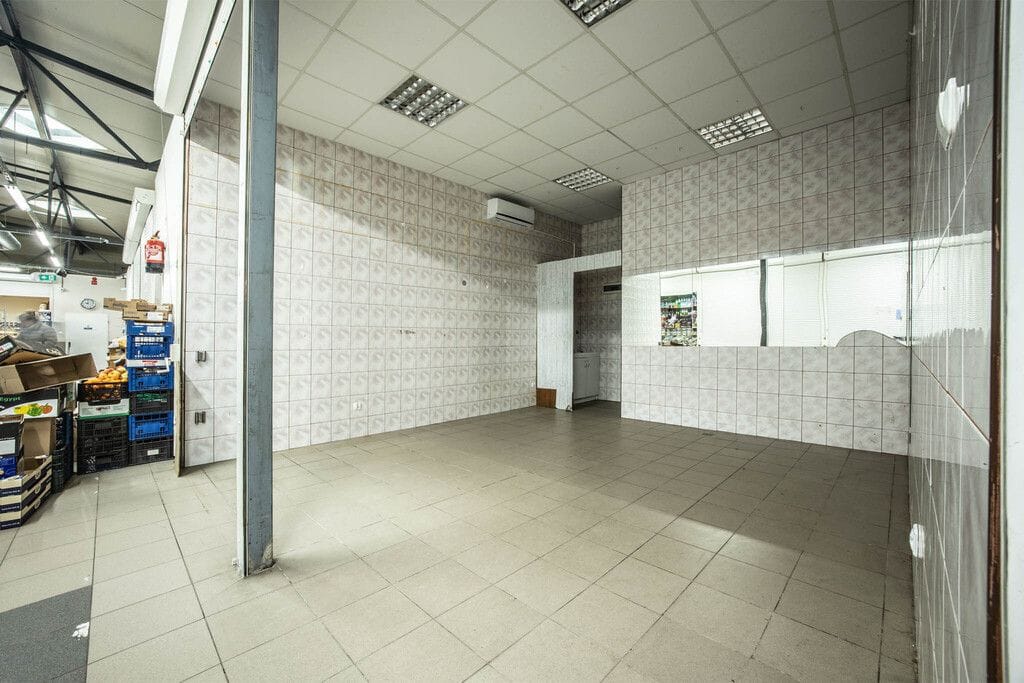 Lokal użytkowy  pokojowe na Sprzedaż