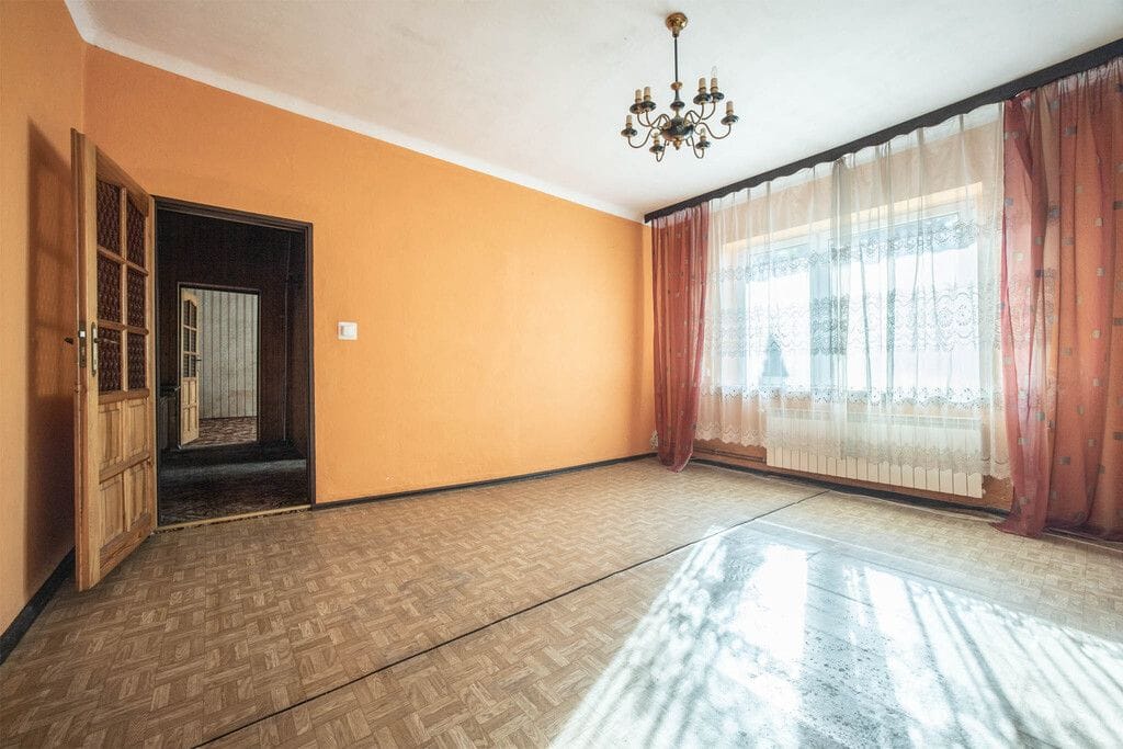 Dom 6 pokojowe na Sprzedaż