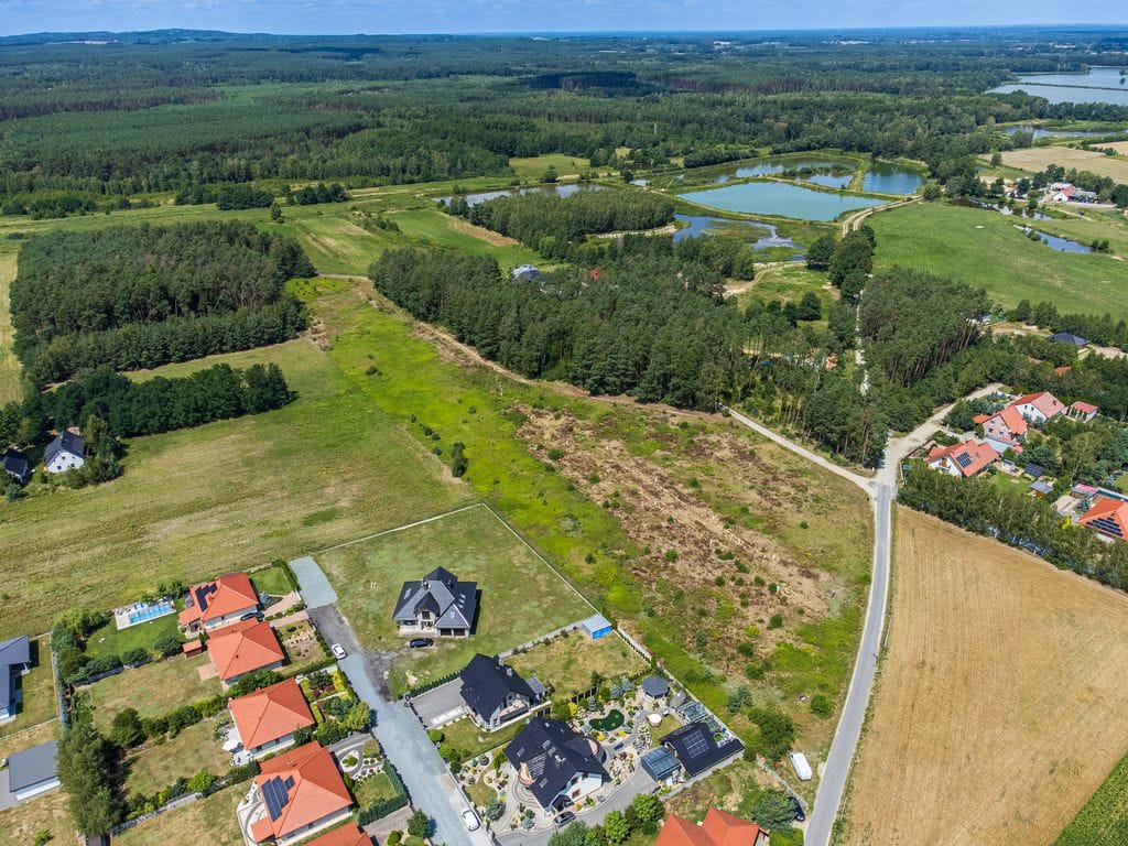 Działka  pokojowe na Sprzedaż